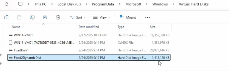 File Explorer comparison showing the original 20 GB Disk1.vhdx alongside the new 1.4 GB FixedToDynamicDisk1.vhdx demonstrating the 18.6 GB physical-disk savings achieved by the conversion
